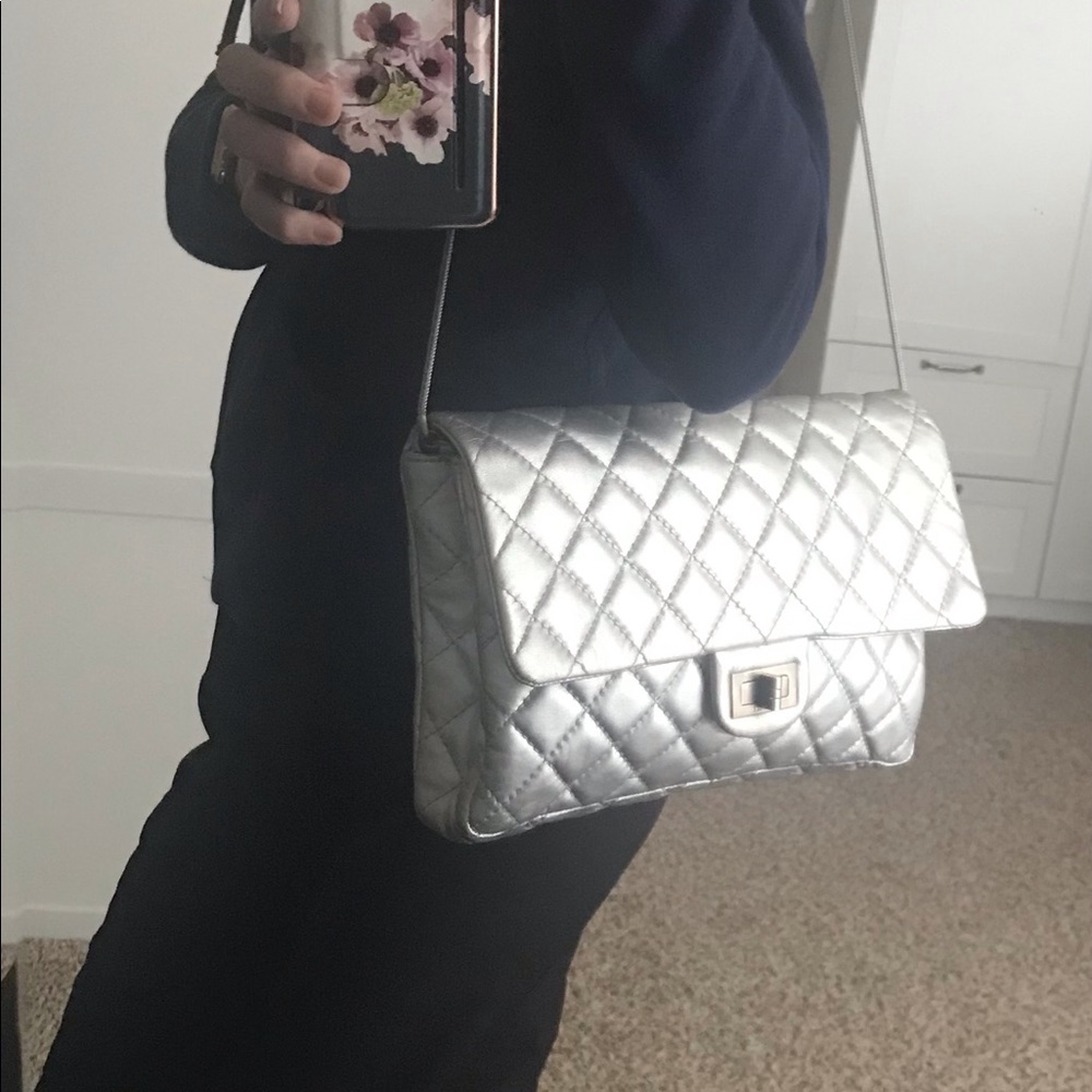 Beautiful jumbo silver Chanel 🥰 - Picture 13 of 13